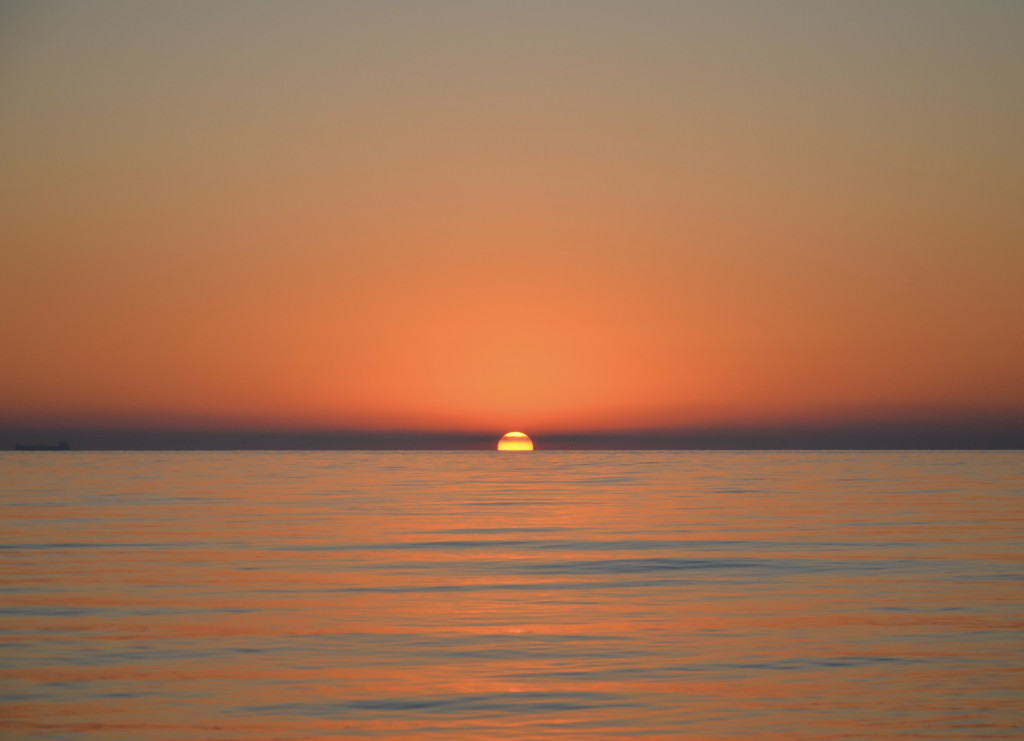 Magia wschodów słońca. Od sopockiej plaży po oceaniczne wybrzeża [FOTO]