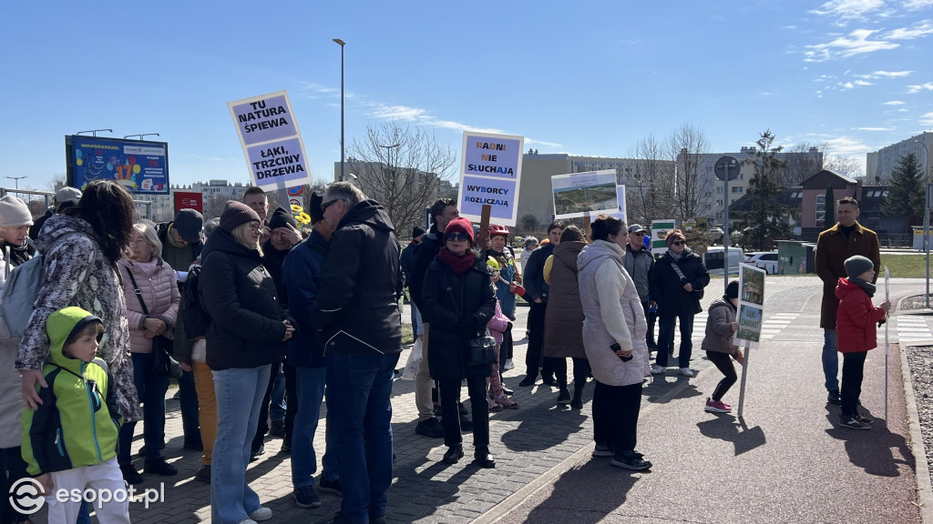 Protest i blokada ronda przy Ergo Arenie. Akcja związana z planem zabudowy terenów zielonych [FOTO]