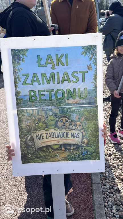 Protest i blokada ronda przy Ergo Arenie. Akcja związana z planem zabudowy terenów zielonych [FOTO]