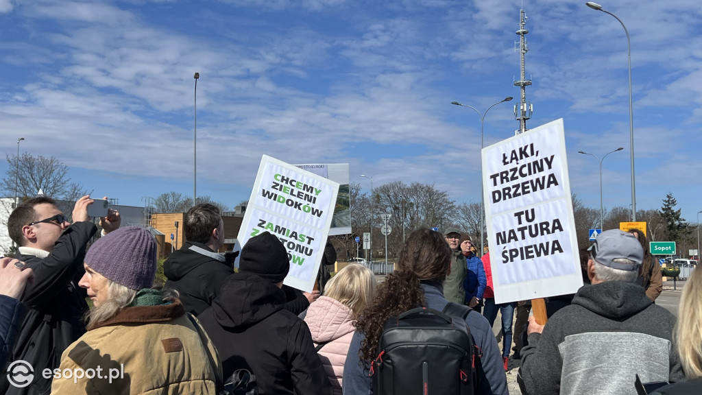 Protest i blokada ronda przy Ergo Arenie. Akcja związana z planem zabudowy terenów zielonych [FOTO]
