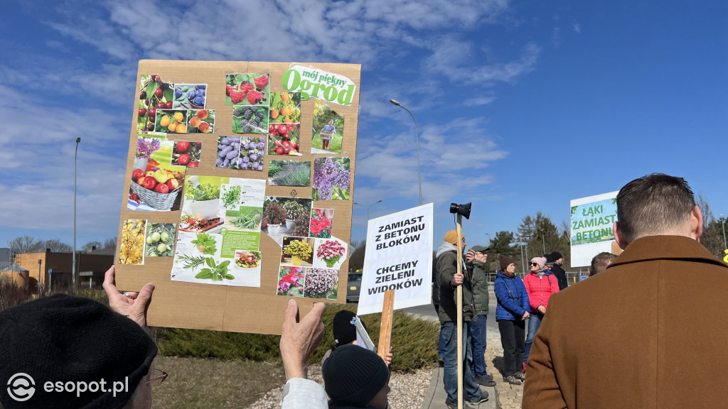 Protest i blokada ronda przy Ergo Arenie. Akcja związana z planem zabudowy terenów zielonych [FOTO]