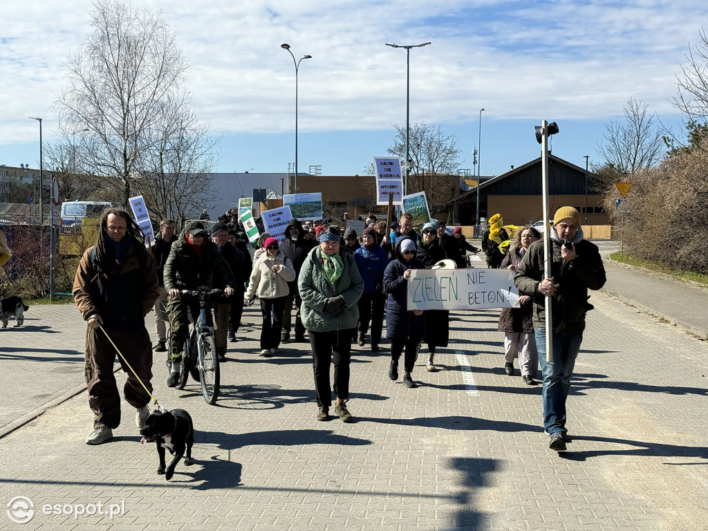 Protest i blokada ronda przy Ergo Arenie. Akcja związana z planem zabudowy terenów zielonych [FOTO]
