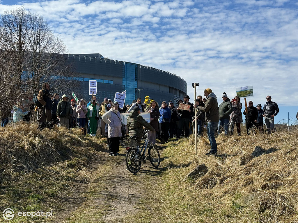 Protest i blokada ronda przy Ergo Arenie. Akcja związana z planem zabudowy terenów zielonych [FOTO]