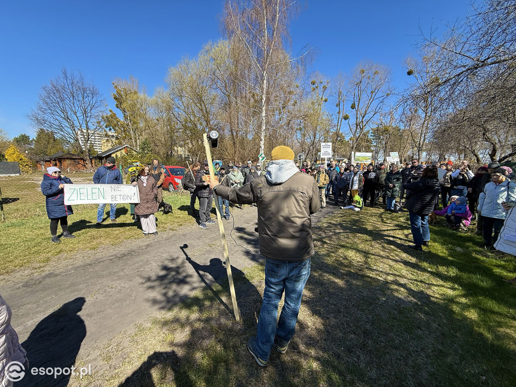 Protest i blokada ronda przy Ergo Arenie. Akcja związana z planem zabudowy terenów zielonych [FOTO]