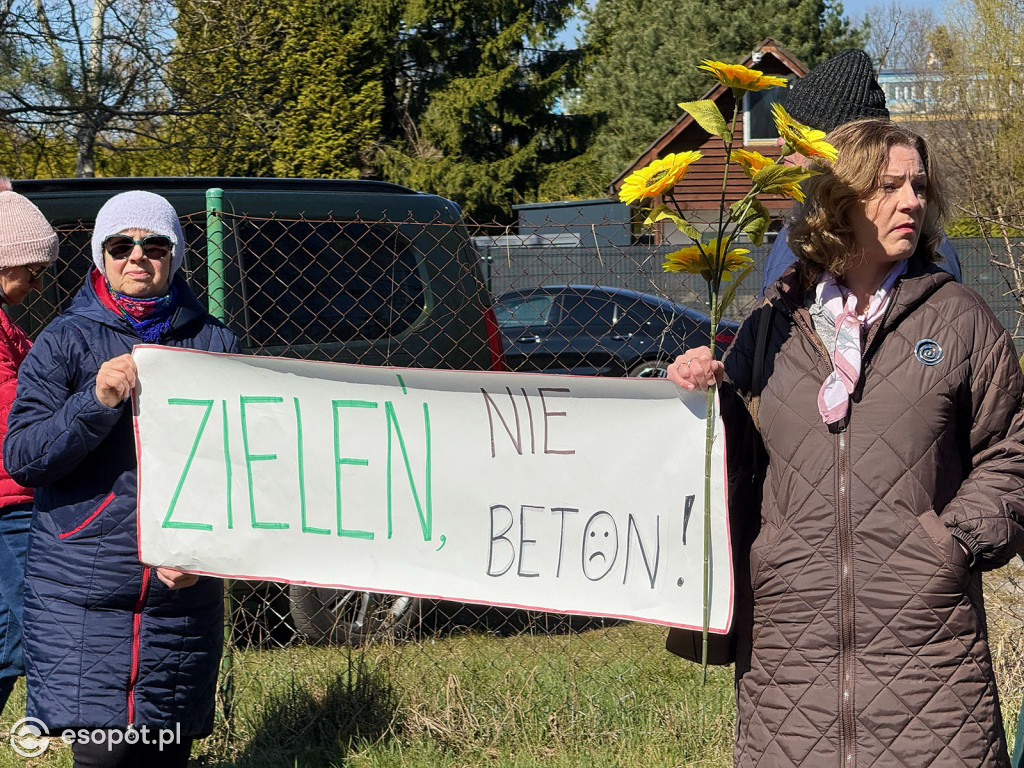 Protest i blokada ronda przy Ergo Arenie. Akcja związana z planem zabudowy terenów zielonych [FOTO]