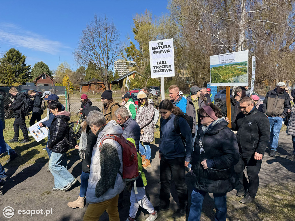 Protest i blokada ronda przy Ergo Arenie. Akcja związana z planem zabudowy terenów zielonych [FOTO]