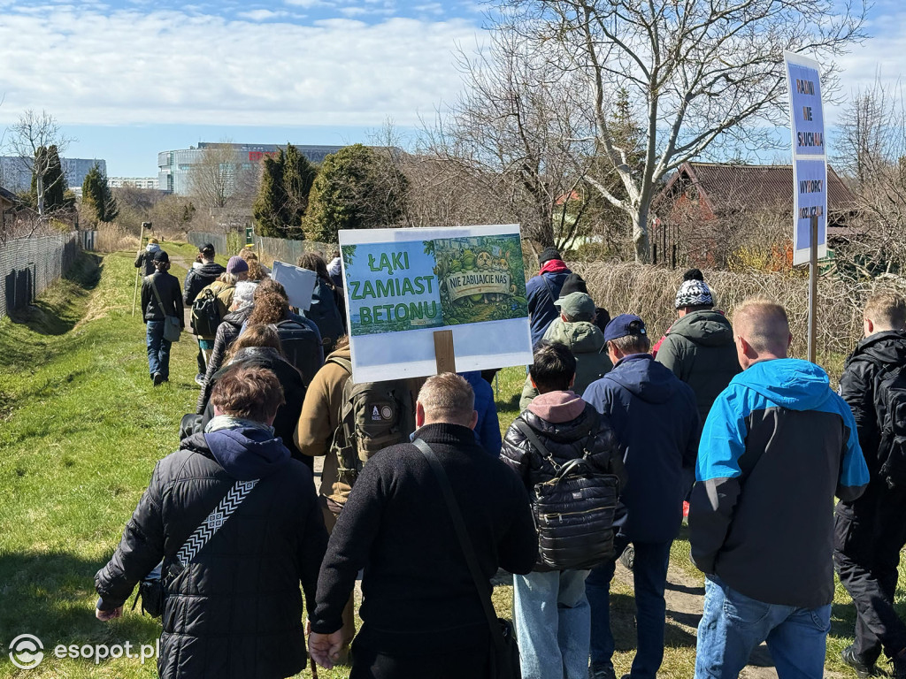Protest i blokada ronda przy Ergo Arenie. Akcja związana z planem zabudowy terenów zielonych [FOTO]