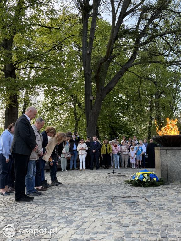 Kwiaty, asysta honorowa i defilada! Tak Sopot uczcił Święto Narodowe 3 Maja [FOTO]