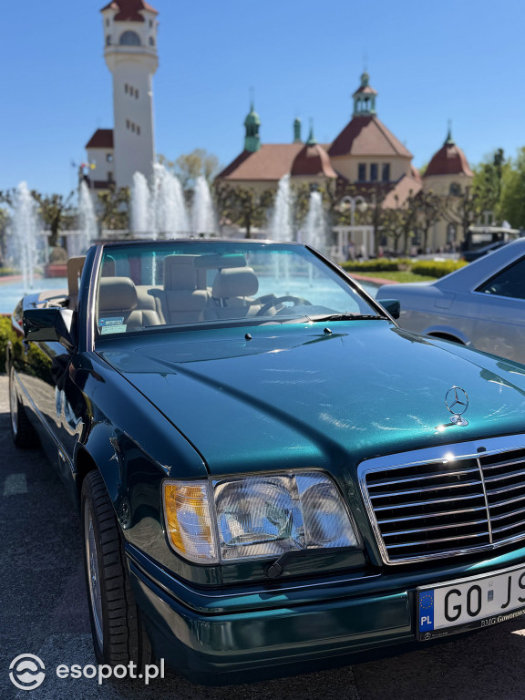 Klasyczne Mercedesy na Skwerze Kuracyjnym. Sopot znów przyciągnął fanów motoryzacji [FOTO]