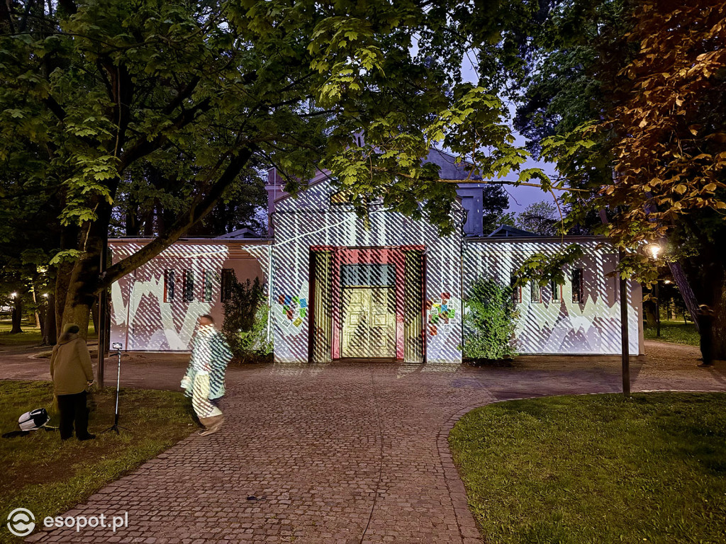 Od plaży po zabytkowe wille. Świetlna trasa Nocy Muzeów w Sopocie [FOTO]
