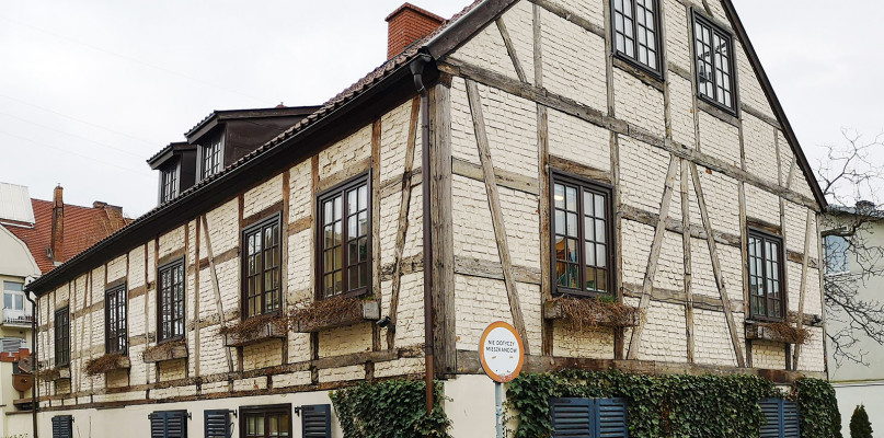 Dwór Hiszpański w Sopocie - najstarszy zabytek architektury 