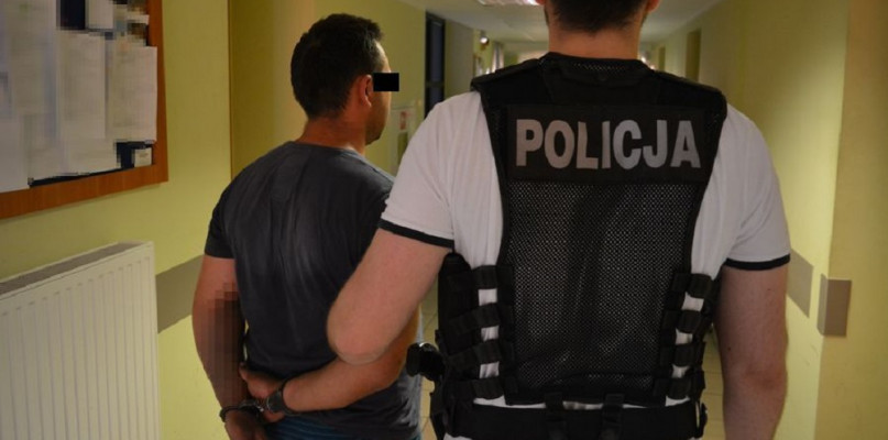 Sprawca pobicia zatrzymany na Al. Niepodległości! Grozi mu do 5 lat więzienia