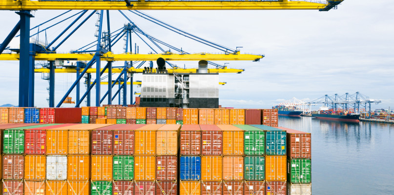 Jak zawrzeć umowę czarterową?