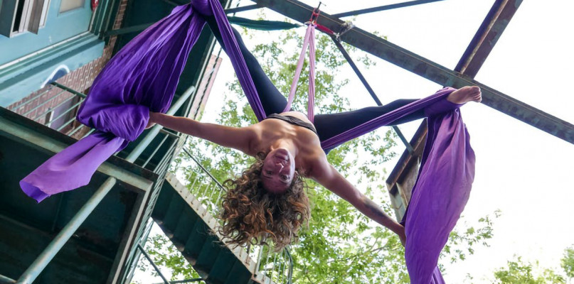 Na co zwrócić uwagę przy zakupie szarfy akrobatycznej?