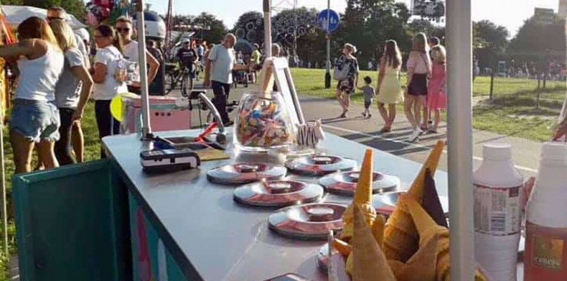 Mobilna lodziarnia, czyli jak otworzyć lodowy biznes