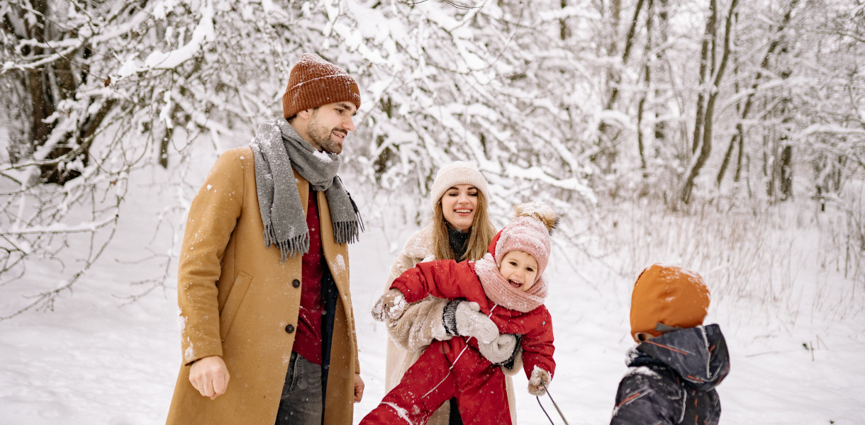 Pada śnieg! Top 5 zabaw w śniegu dla dzieci i rodziców
