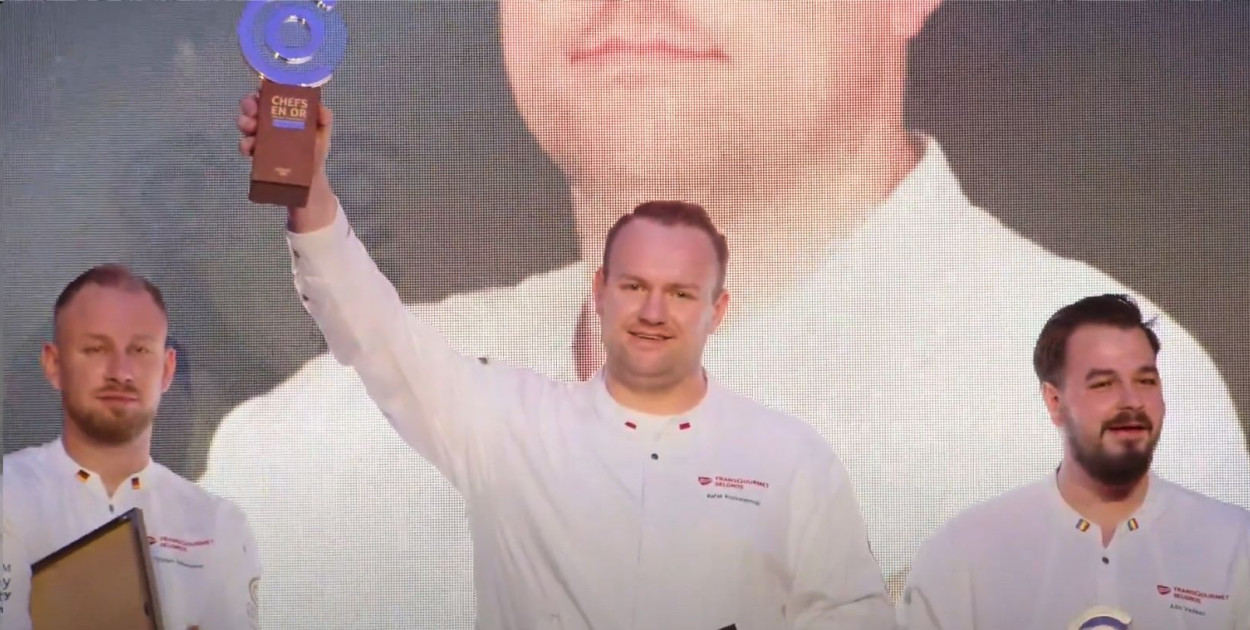 Fot. kadr z transmisji gali wręczenia nagród Konkursu Kulinarnego „Chefs en Or 2023” Transgourmet