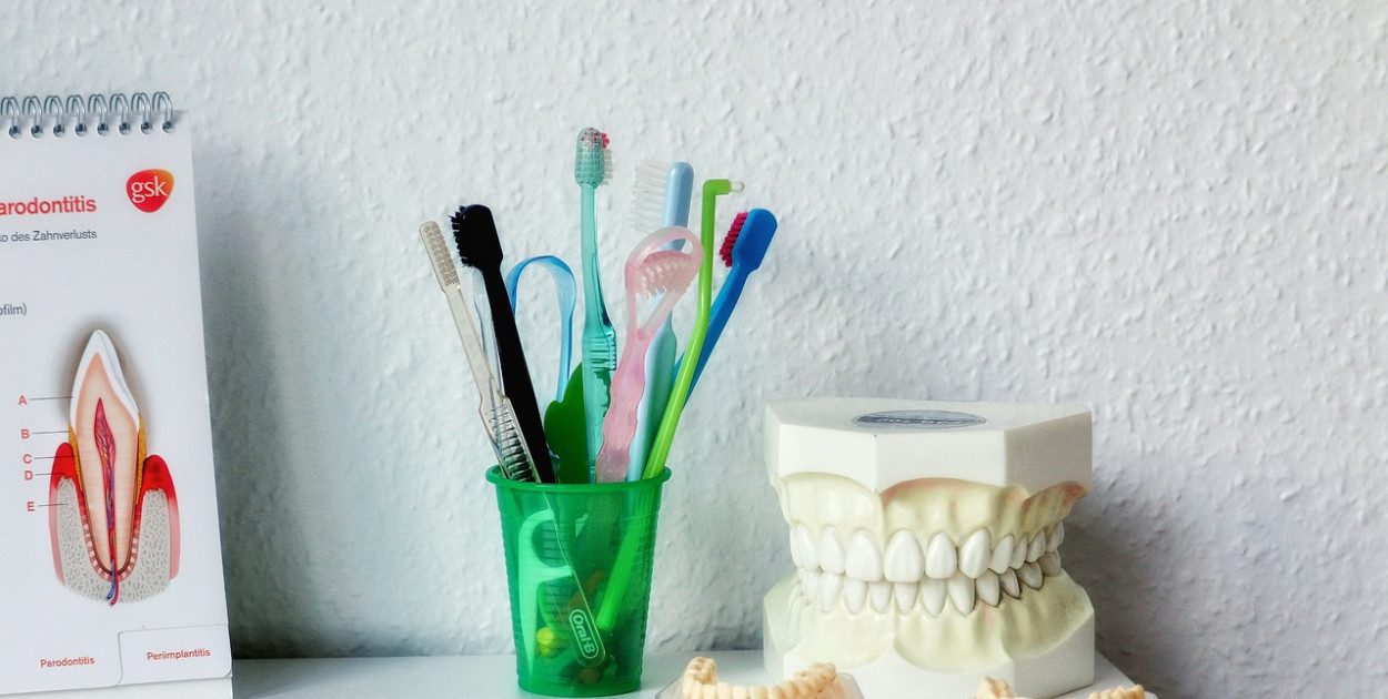 Szyna relaksacyjna - cena i skuteczność w leczeniu bólu szczękowego