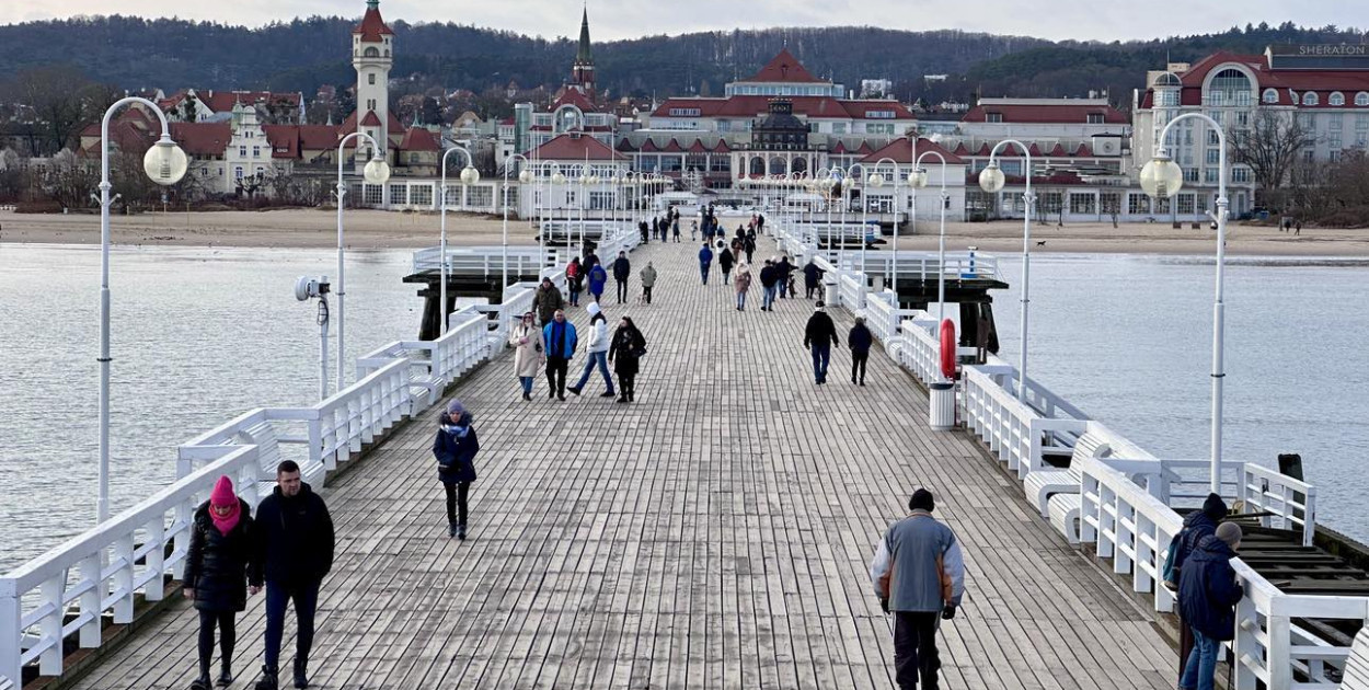 Molo po sztormach dostępne dla spacerowiczów! Nie obejdzie się jednak bez napraw