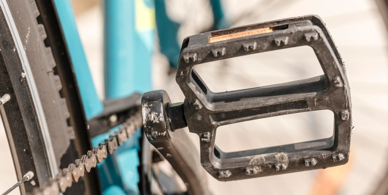 Pedały rowerowe – jakie wybrać i czy warto postawić na modele zatrzaskowe?