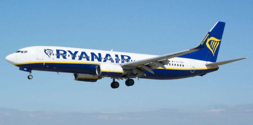 Fot. Wikipedia / Ryanair Boeing 737-8AS EI-EBX