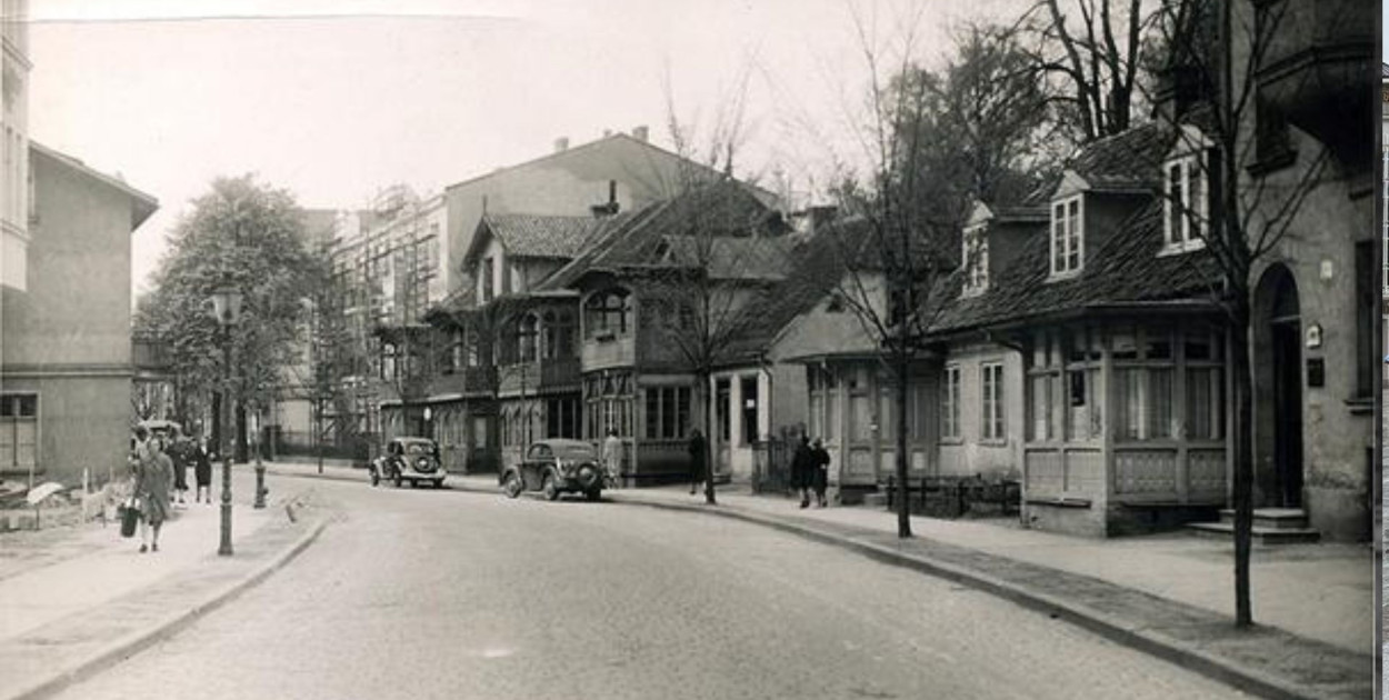 Ul. Grunwaldzka, widok na nie istniejący pensjonaty Dom Polski Wiktora Kulerskiego, zdjęcie ok. 1934 r.  (KC), za: www.dawnysopot.pl.