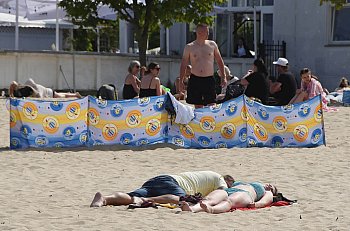 Weekendowe oblężenie w Sopocie! Tłumy na plaży i w popularnych miejscach kurortu 06.2022-778