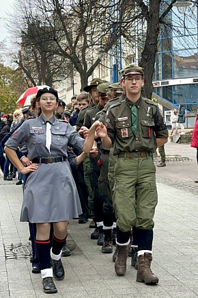 Polonez, hymn i parada! Tak Sopot uczcił Święto Niepodległości [FOTO]-1459