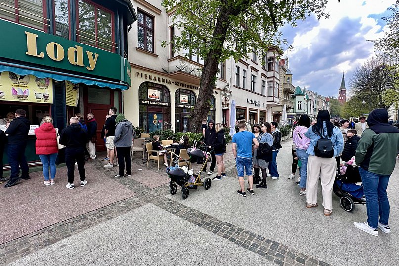 Sopot w Wielkanoc: kalejdoskop pogodowy, tłumy i... kolejki po gofry! [FOTO]