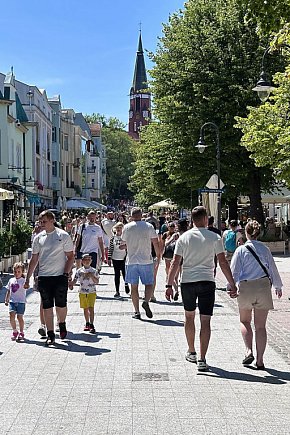 Zaskakująco spokojny początek lata w Sopocie! Długi weekend bez tłumów, za to ze słońcem [FOTO]-1659