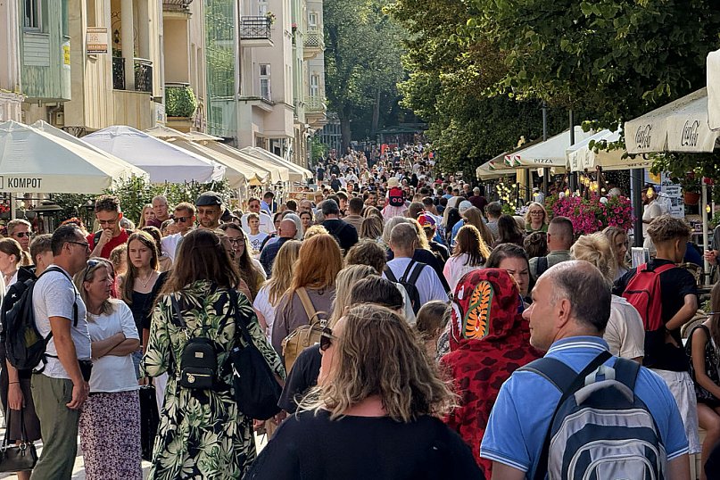 Prognozy nie odstraszyły turystów w Sopocie! Tłumy w pierwszy weekend sierpnia  [FOTO]