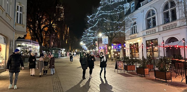 Zamiast na pasterkę idą do klubu! Ale czy to źle?-20921