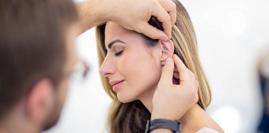 Odstające uszy — jak poprawić urodowy mankament? Zaufaj Diamond Cllinic -18888