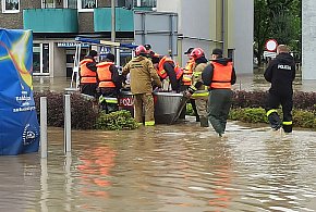 Stan klęski żywiołowej w kolejnych powiatach. Premier zapowiada odbudowę-27347