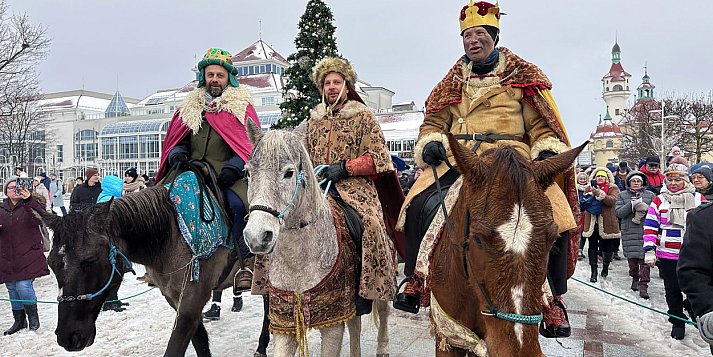 Orszak Trzech Króli znów przyciągnął tłumy! Barwny korowód przeszedł ulicami Sopotu [FOTO]