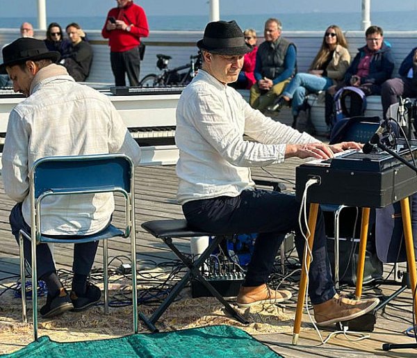 Muzyczna improwizacja na molo! Piano Waves powraca do Sopotu-32816