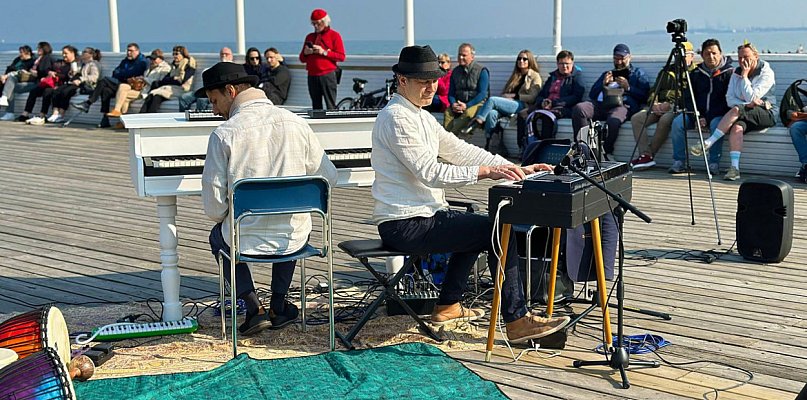 Muzyczna improwizacja na molo! Piano Waves powraca do Sopotu - 32816