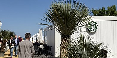 Starbucks wrócił na plażę w Sopocie! Zaczynamy sezon-33120