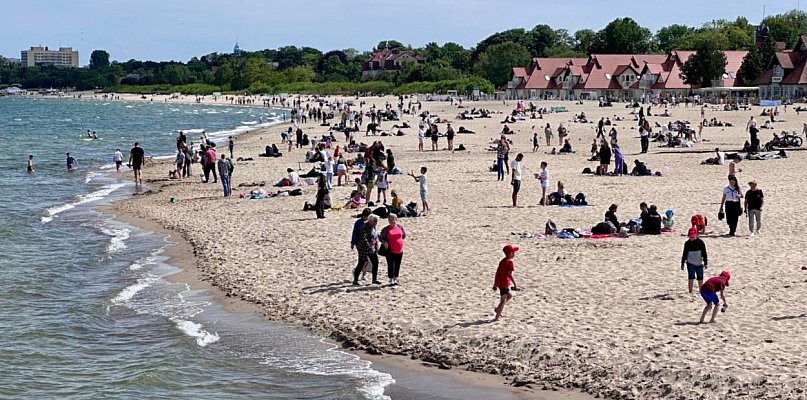 Skąd śmieci na plażach? Zaskakujące badanie ujawnia, jak dbamy o Bałtyk - 33317