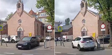 Kontrowersje wokół parkowania przy kościele w Sopocie [LIST]-33447