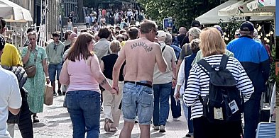 Wakacyjny luz czy brak kultury? Golasy wróciły na ulice Sopotu [OPINIE]-33727