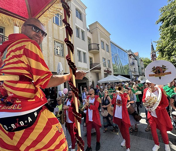 Muzyka, las i magia światła w Sopocie. Odliczanie do Brasswood Festival-34034