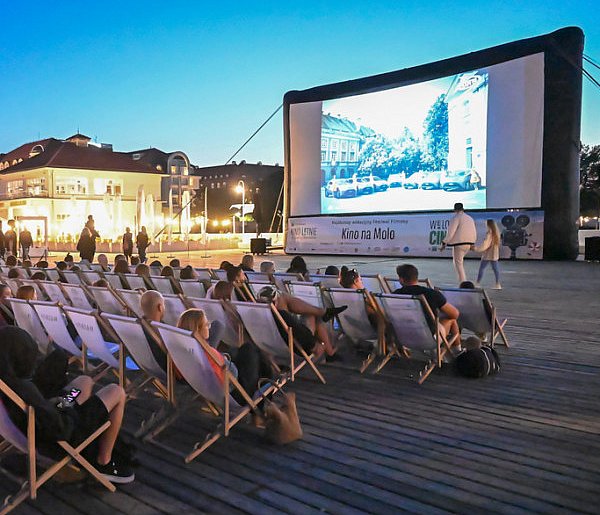 Czym zaskoczą nas sierpniowe seanse na molo? Kino Letnie na półmetku-34717