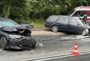 Pożar po zderzeniu aut w Sopocie! Kobieta i dziecko trafili do szpitala-34724