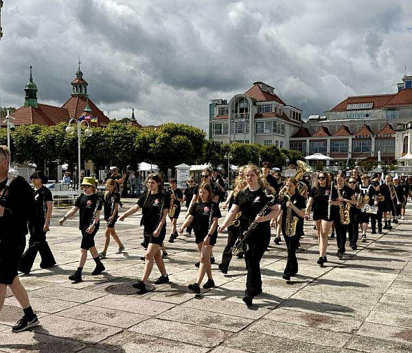 Norweska orkiestra zagra na sopockim molo! Jubileuszowa parada i koncert-34812