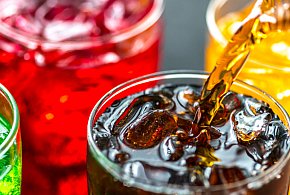 Polacy mocno dostaną po kieszeni. Alkohol i słodkie napoje zdrożeją-35112