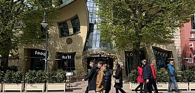 Czy food hall w Krzywym Domku rozczarował? [OPINIE]