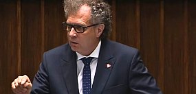Jacek Karnowski: "PiS chce zbić kapitał na grobach..."