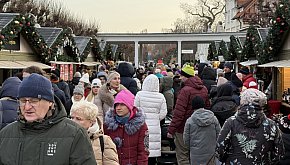 Świąteczne oblężenie w Sopocie!  Bez śniegu, ale z