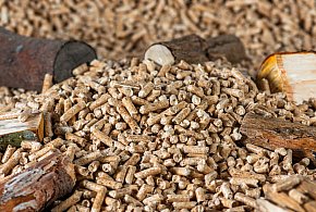 Drożeje popularny opał. Miliony Polaków dostaną po kieszeni tej zimy-36740